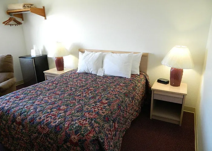 Motel America's Choice &