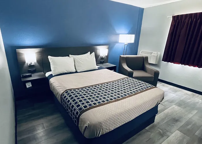 Motel America's Choice & 2*
